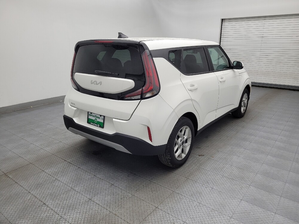 2025 Kia Soul in Greensboro, NC 27407 - 18131113 9