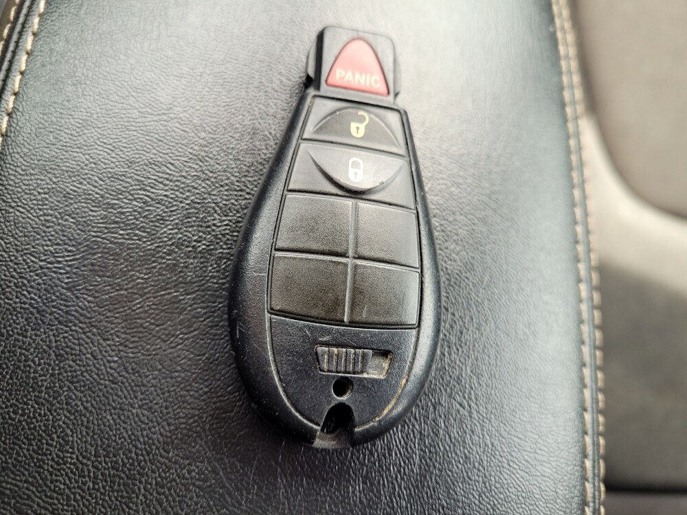 2016 Jeep Cherokee in Conway, SC 29526 - 18131118 32