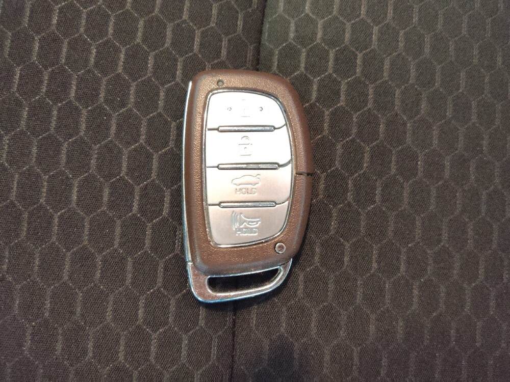 2020 Hyundai Elantra in Fayetteville, NC 28304 - 18131123 32