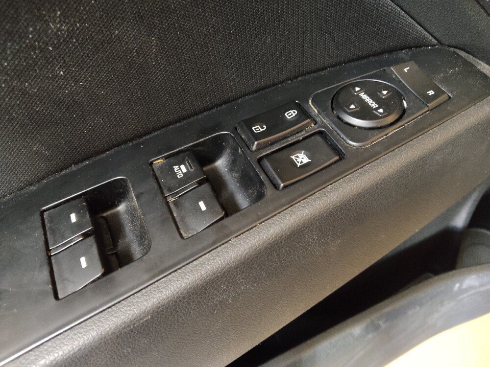 2020 Hyundai Elantra in Fayetteville, NC 28304 - 18131123 27