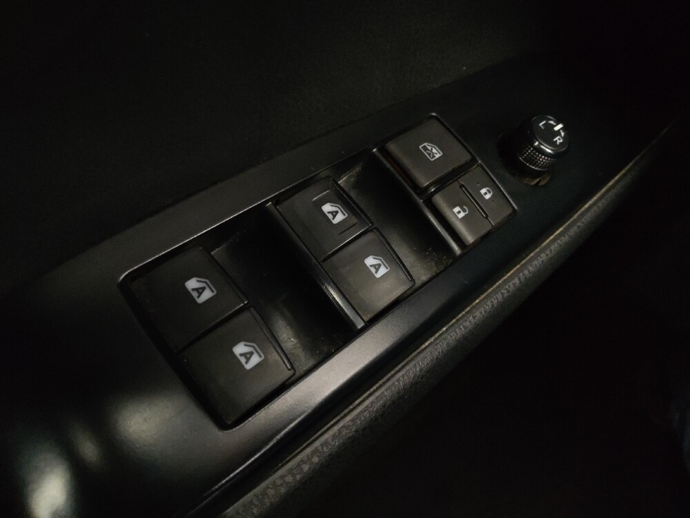 2019 Toyota Camry in Lakewood, CO 80215 - 18131143 27