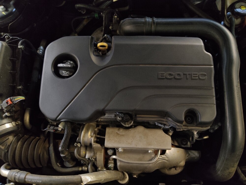 2019 Chevrolet Malibu in Raleigh, NC 27604 - 18131161 30