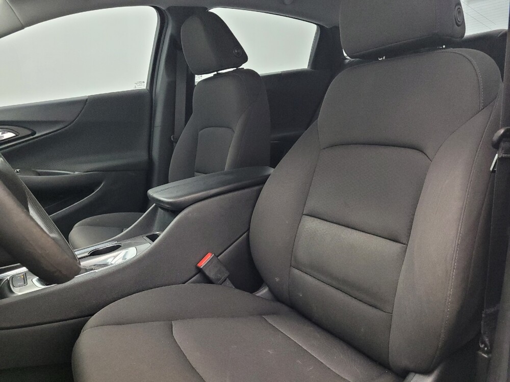 2019 Chevrolet Malibu in Raleigh, NC 27604 - 18131161 17