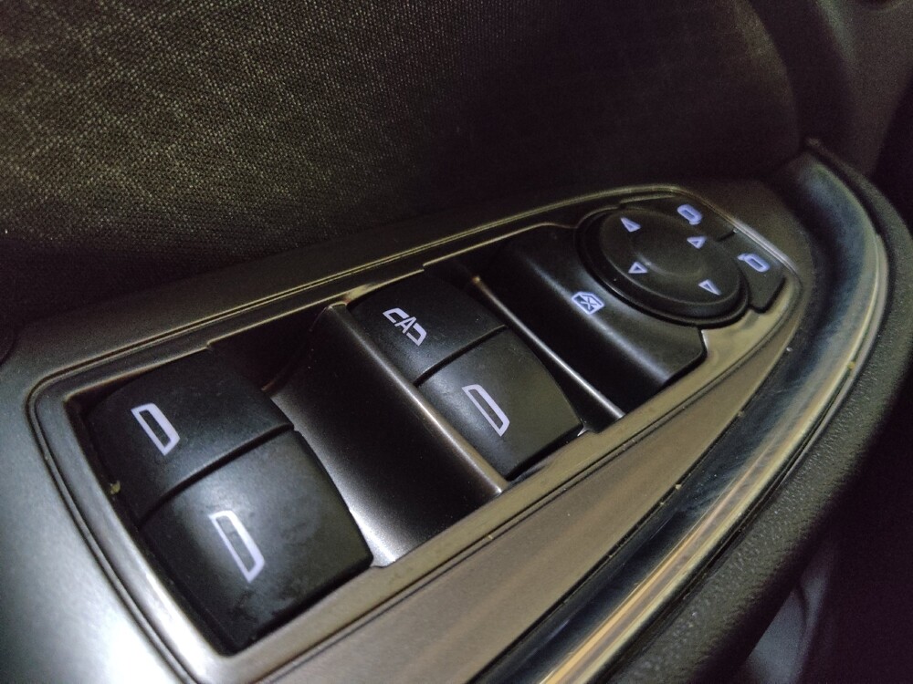 2019 Chevrolet Malibu in Raleigh, NC 27604 - 18131161 27