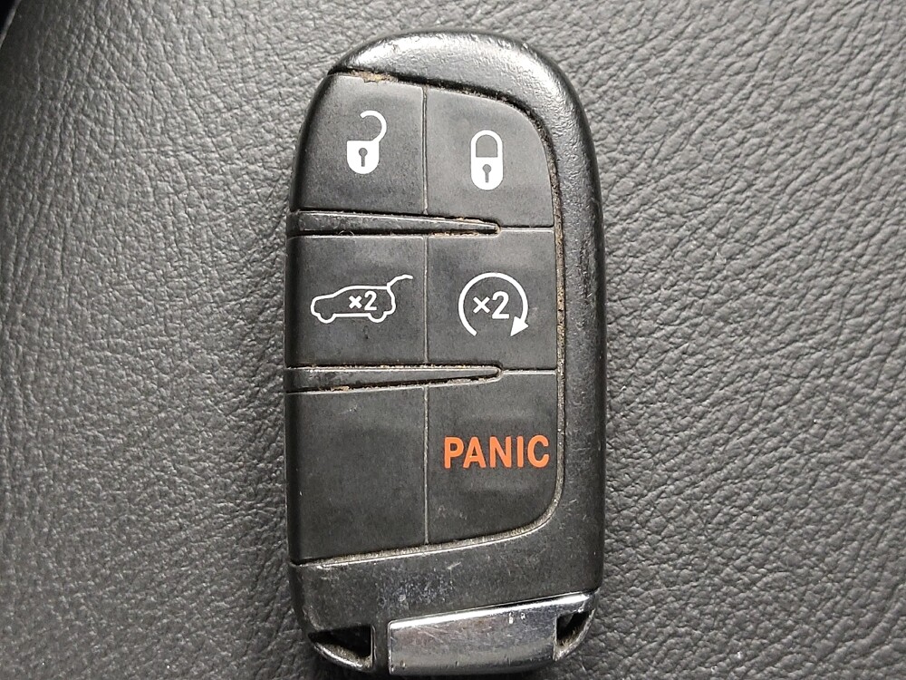 2018 Jeep Compass in Houston, TX 77060 - 18131187 32