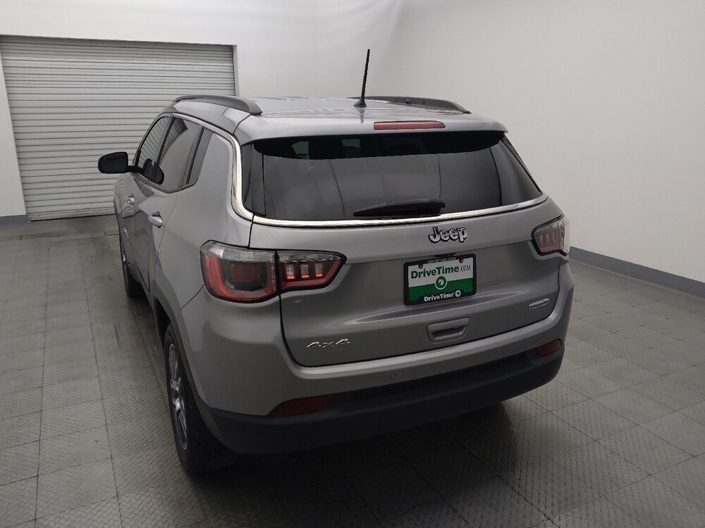 2018 Jeep Compass in Houston, TX 77060 - 18131187 6