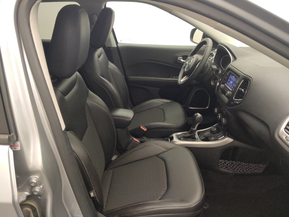 2018 Jeep Compass in Houston, TX 77060 - 18131187 21