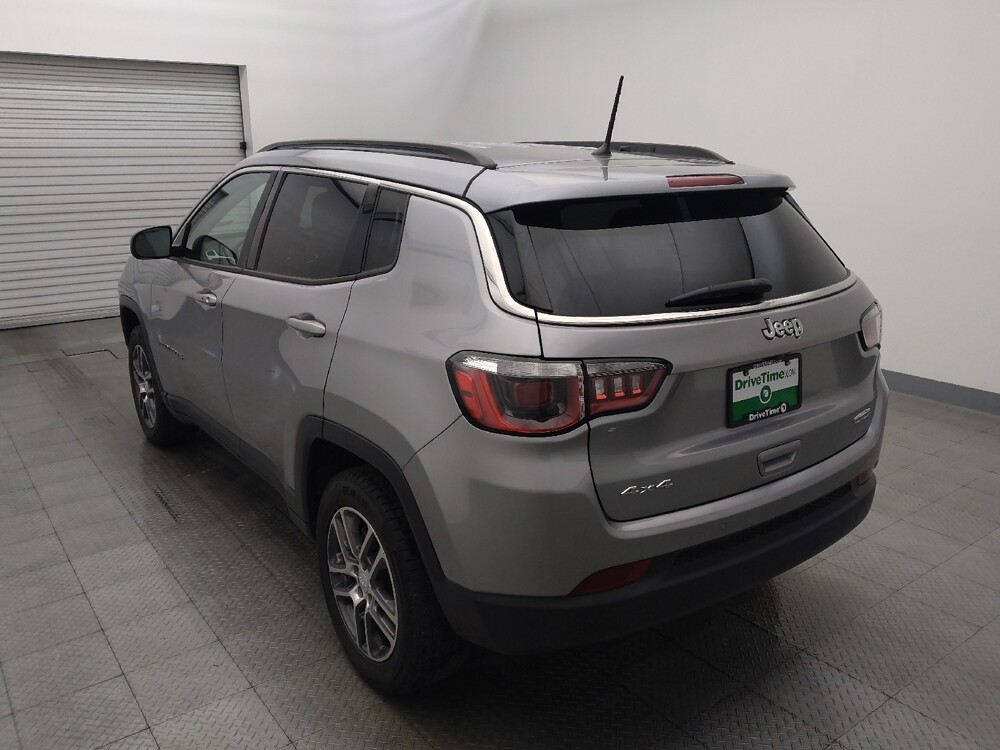 2018 Jeep Compass in Houston, TX 77060 - 18131187 5