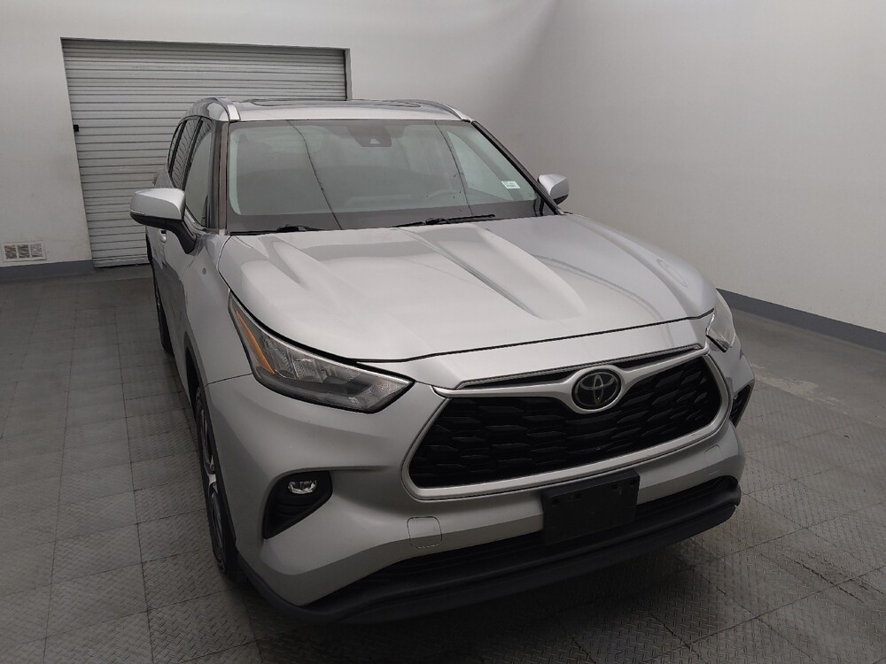2020 Toyota Highlander in Houston, TX 77074 - 18131210 14