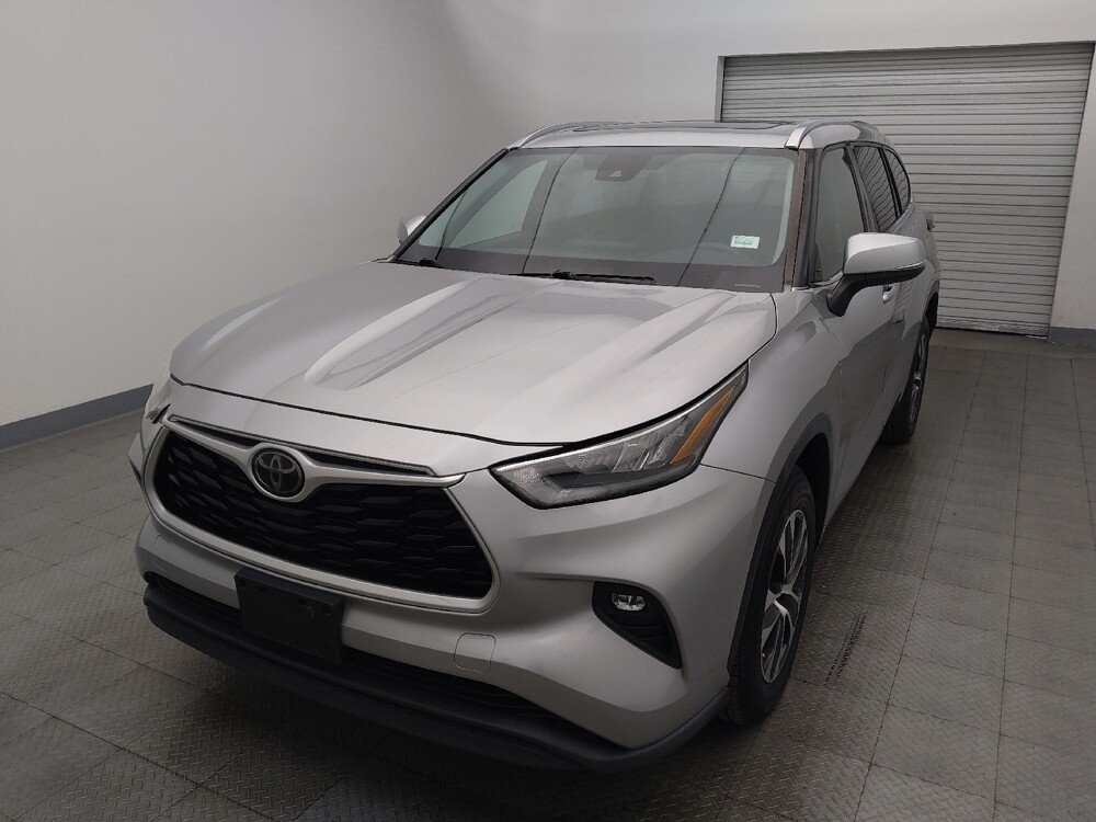 2020 Toyota Highlander in Houston, TX 77074 - 18131210 15