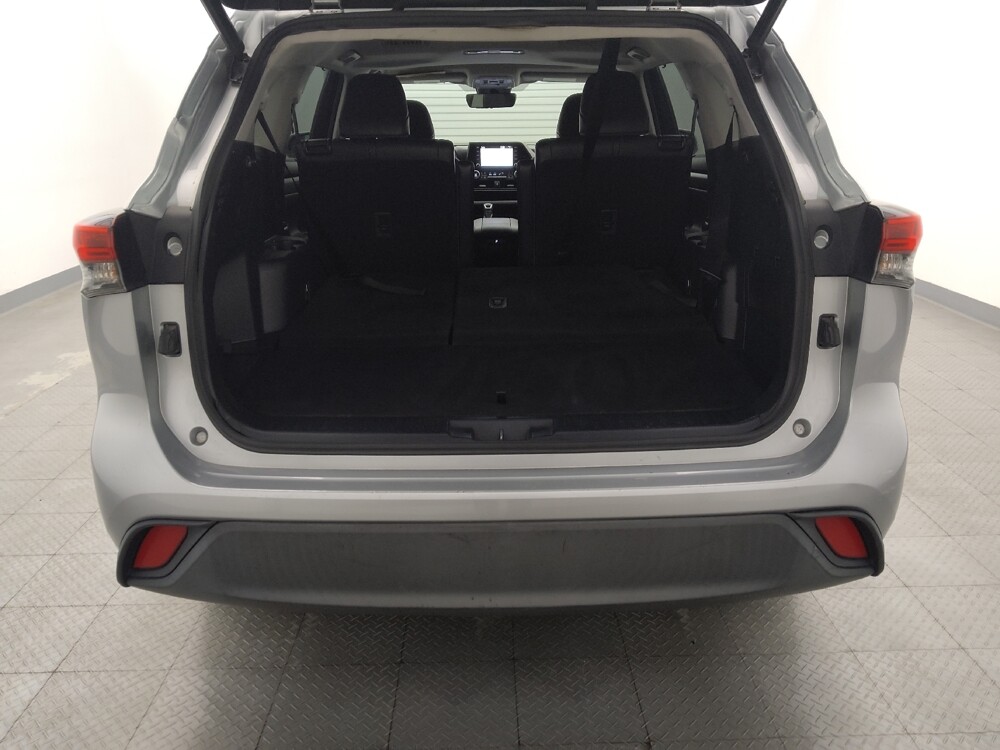 2020 Toyota Highlander in Houston, TX 77074 - 18131210 29