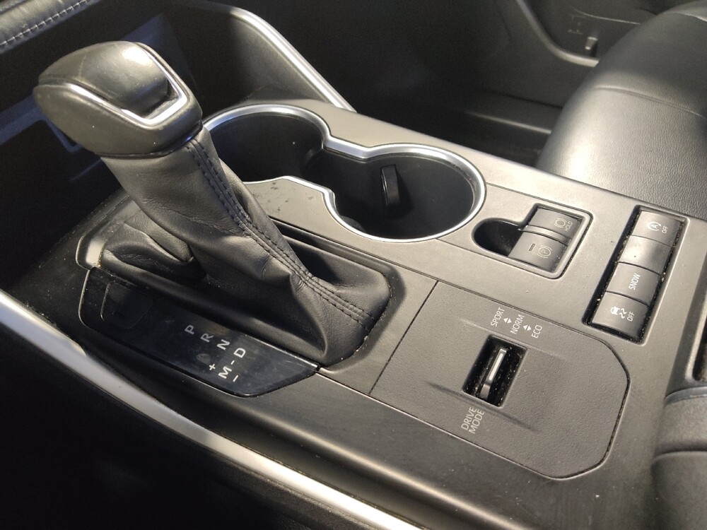 2020 Toyota Highlander in Houston, TX 77074 - 18131210 26