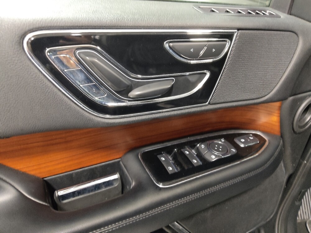 2019 Lincoln Navigator in Columbus, OH 43231 - 18131221 27