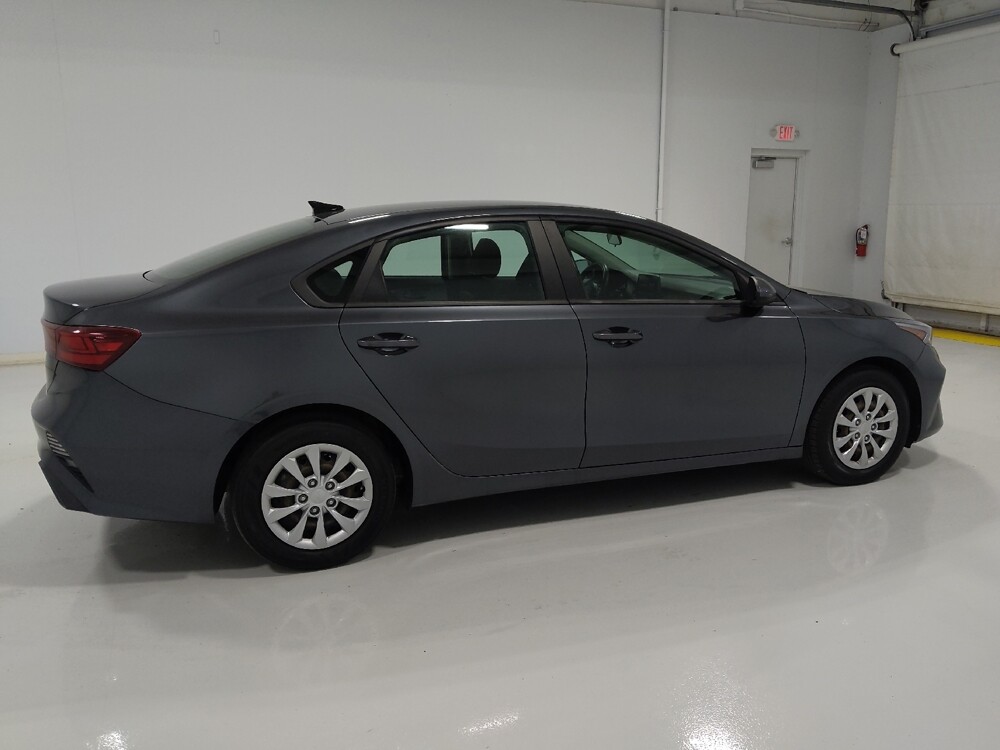 2022 Kia Forte in Columbus, OH 43231 - 18131229 10