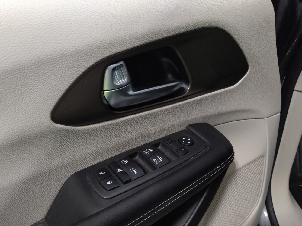 2022 Chrysler Voyager in Columbus, OH 43231 - 18131236 27