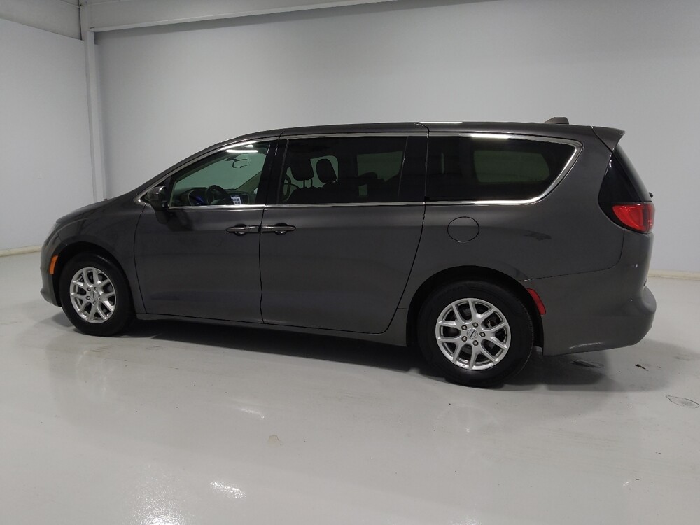 2022 Chrysler Voyager in Columbus, OH 43231 - 18131236 3