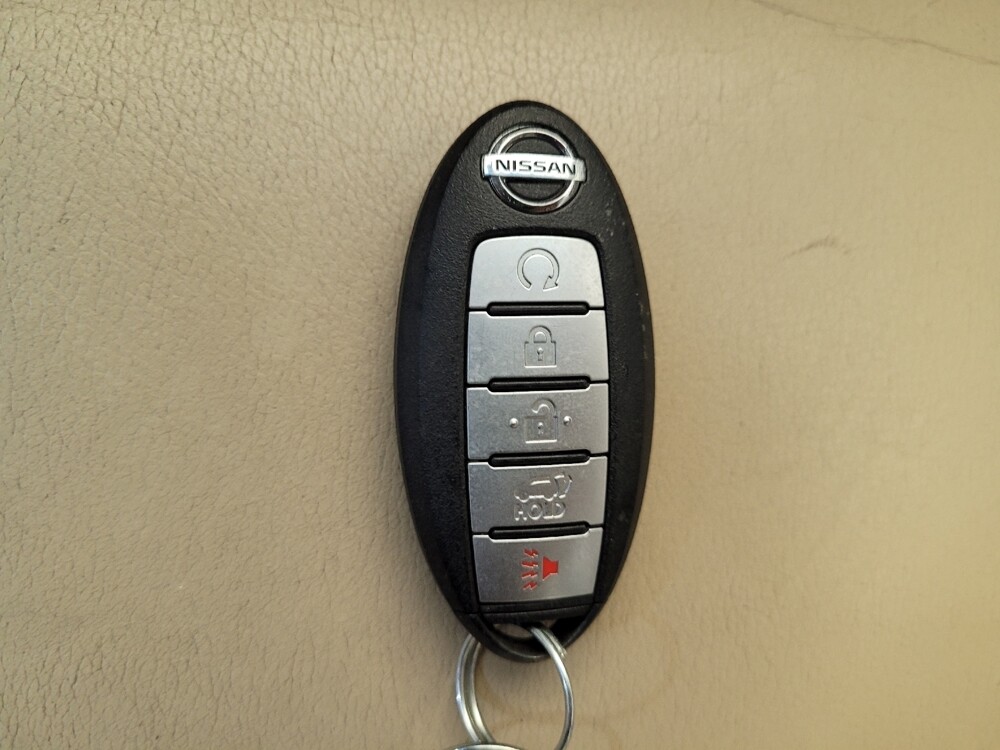 2016 Nissan Pathfinder in Miamisburg, OH 45342 - 18131237 32