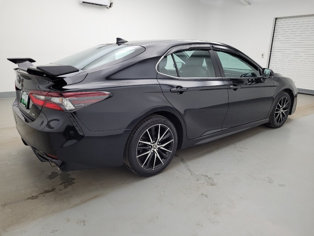 2022 Toyota Camry in Miamisburg, OH 45342 - 18131239 10