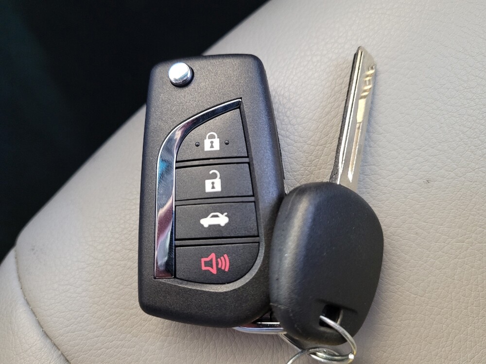 2022 Toyota Camry in Miamisburg, OH 45342 - 18131239 32