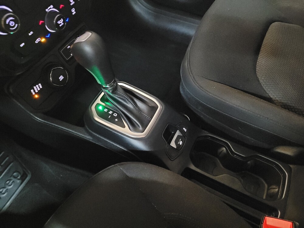 2020 Jeep Renegade in Toledo, OH 43617 - 18131245 26