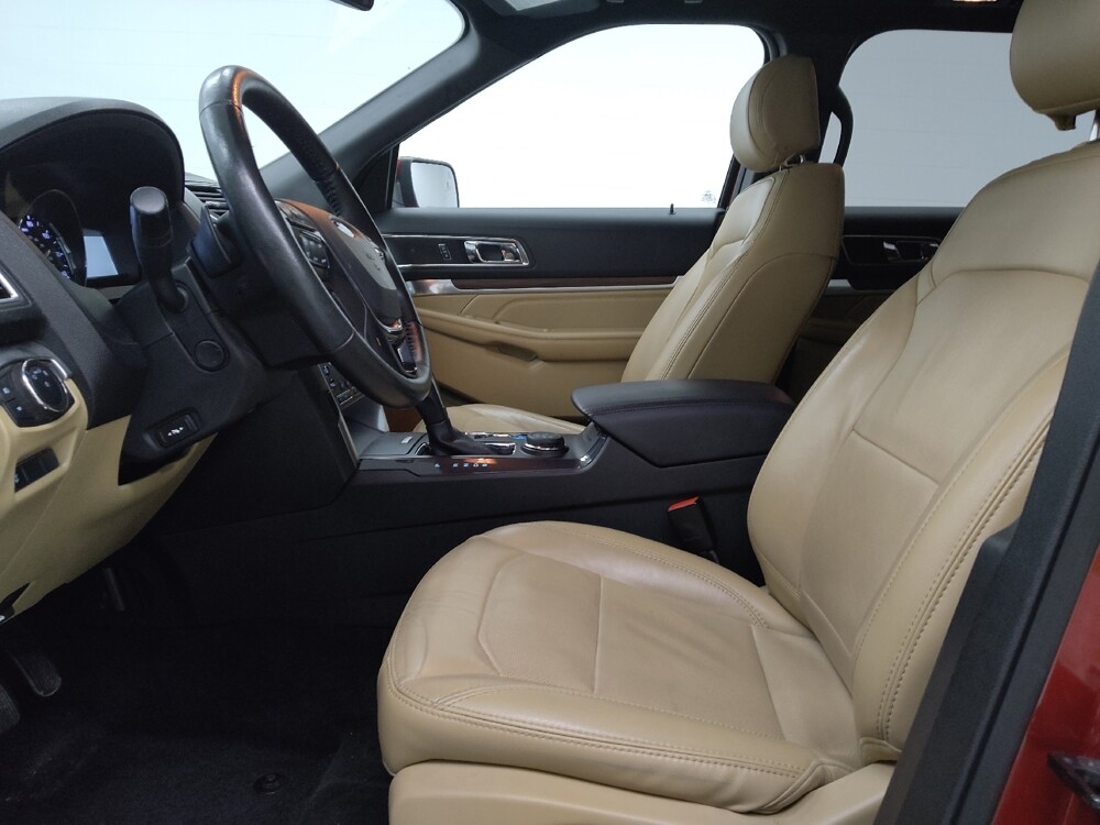 2017 Ford Explorer in St. Louis, MO 63125 - 18131255 27