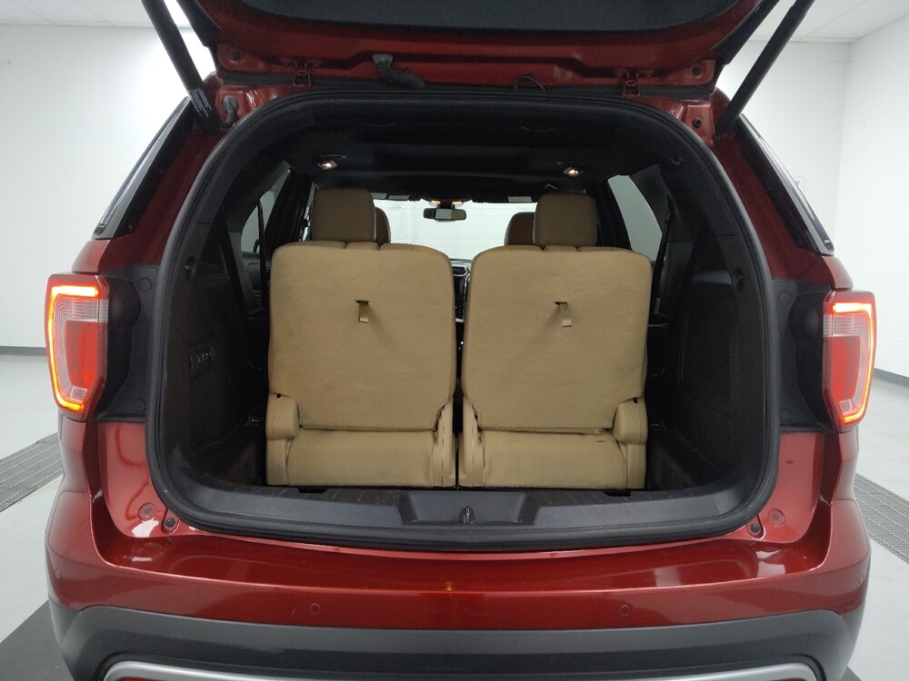 2017 Ford Explorer in St. Louis, MO 63125 - 18131255 29