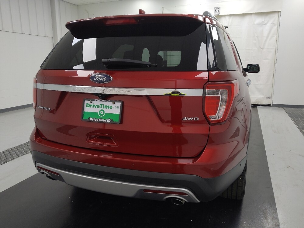 2017 Ford Explorer in St. Louis, MO 63125 - 18131255 7