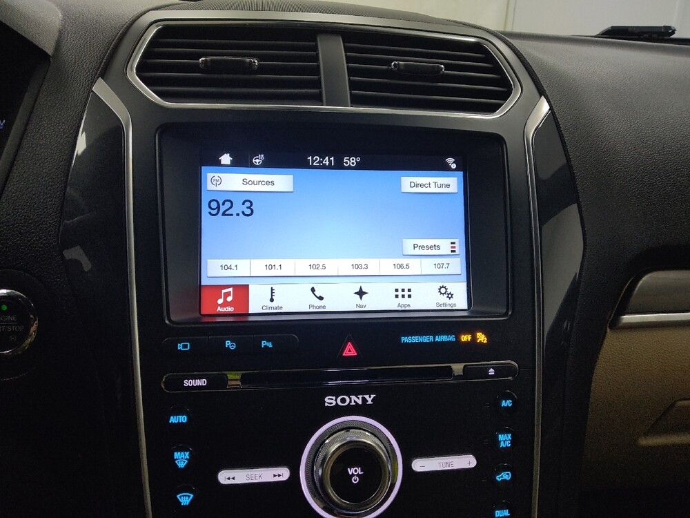 2017 Ford Explorer in St. Louis, MO 63125 - 18131255 25