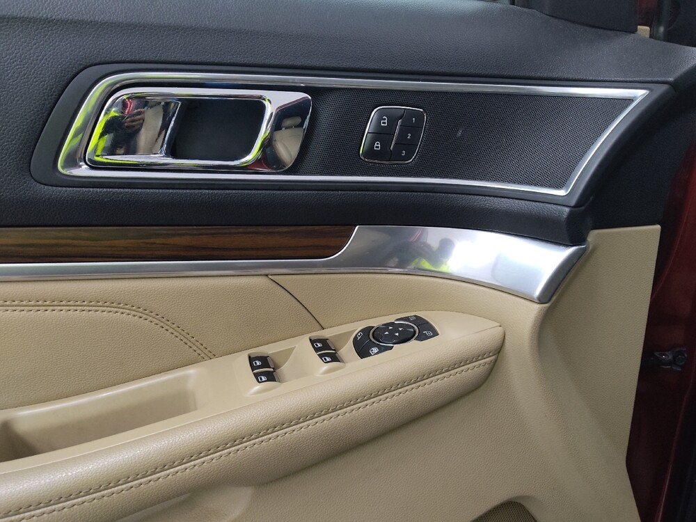 2017 Ford Explorer in St. Louis, MO 63125 - 18131255 17