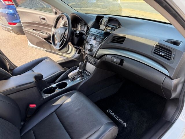 2014 Acura ILX in Baltimore, MD 21225 - 18131262 9