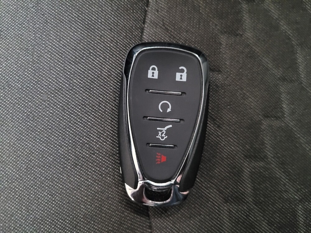 2019 Chevrolet Equinox in Pittsburgh, PA 15237 - 18131271 32