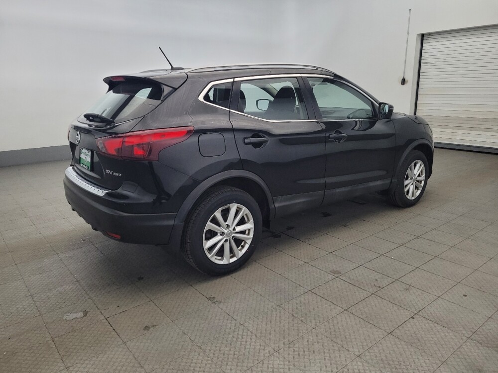 2017 Nissan Rogue Sport in Laurel, MD 20724 - 18131274 10