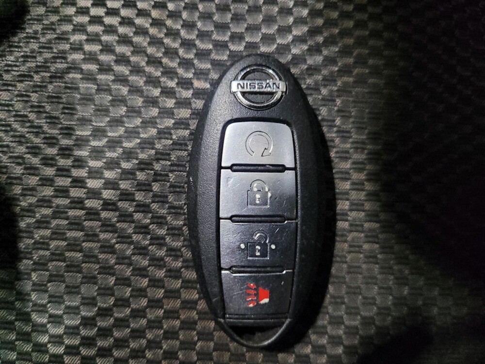 2017 Nissan Rogue Sport in Laurel, MD 20724 - 18131274 32