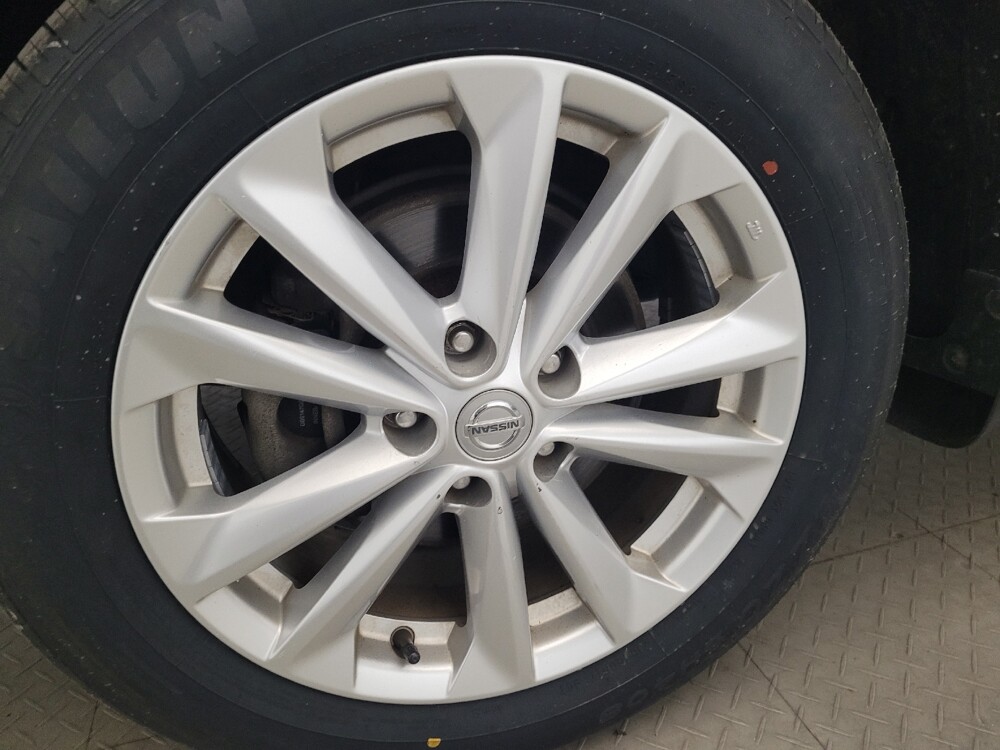 2017 Nissan Rogue Sport in Laurel, MD 20724 - 18131274 31