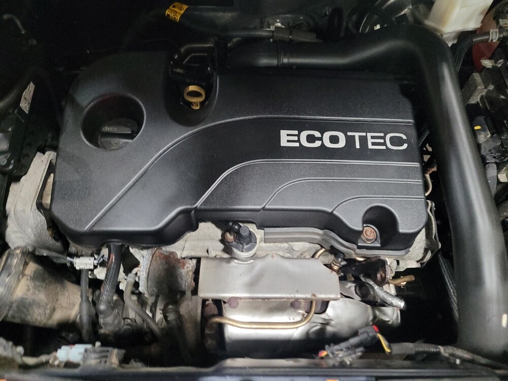 2020 Chevrolet Equinox in Pittsburgh, PA 15237 - 18131278 30