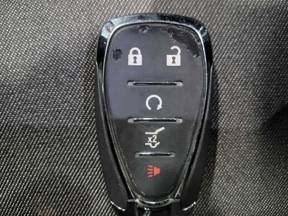 2020 Chevrolet Equinox in Pittsburgh, PA 15237 - 18131278 32