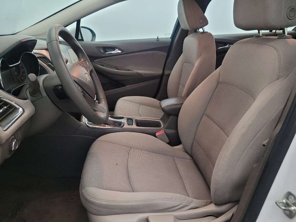 2018 Chevrolet Cruze in Temple Hills, MD 20746 - 18131281 17