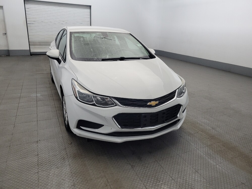 2018 Chevrolet Cruze in Temple Hills, MD 20746 - 18131281 14