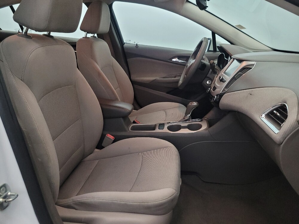 2018 Chevrolet Cruze in Temple Hills, MD 20746 - 18131281 21