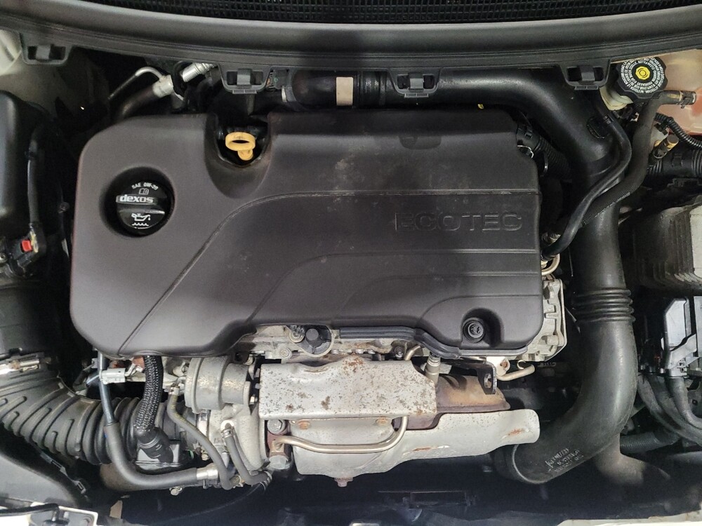 2018 Chevrolet Cruze in Temple Hills, MD 20746 - 18131281 30