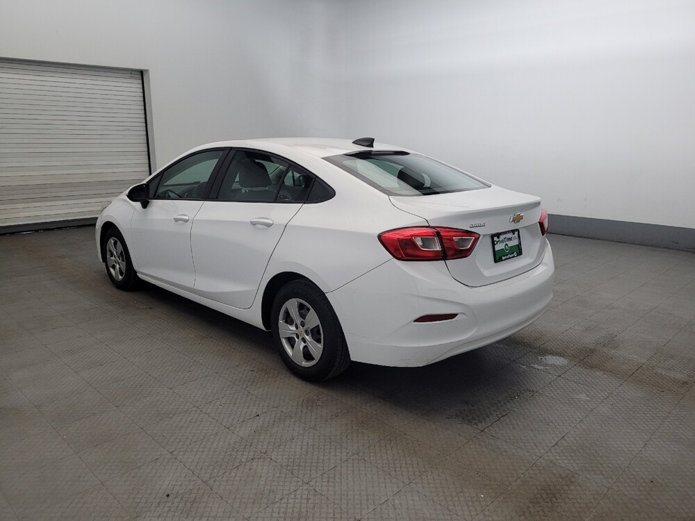2018 Chevrolet Cruze in Temple Hills, MD 20746 - 18131281 5