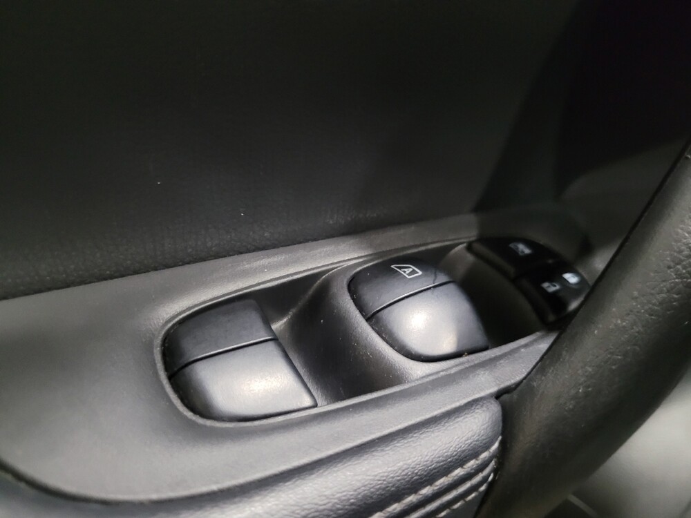 2018 Nissan Rogue in Pittsburgh, PA 15237 - 18131283 27