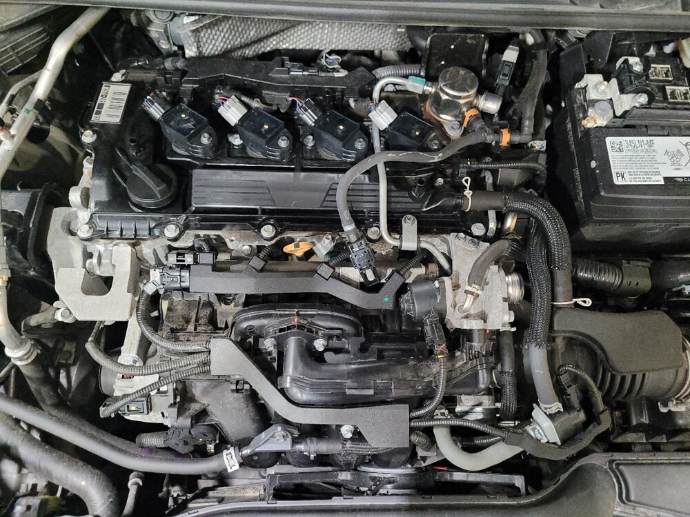 2024 Toyota Corolla in Pittsburgh, PA 15237 - 18131287 30