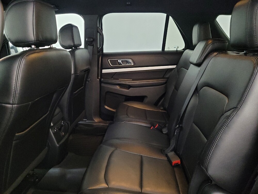 2016 Ford Explorer in Langhorne, PA 19047 - 18131302 18