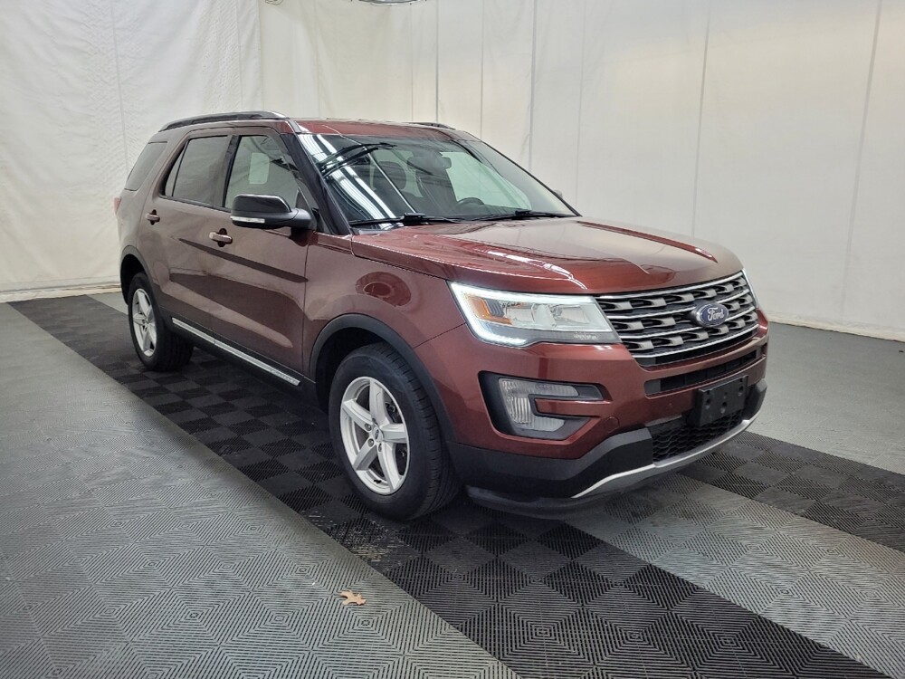 2016 Ford Explorer in Langhorne, PA 19047 - 18131302 13