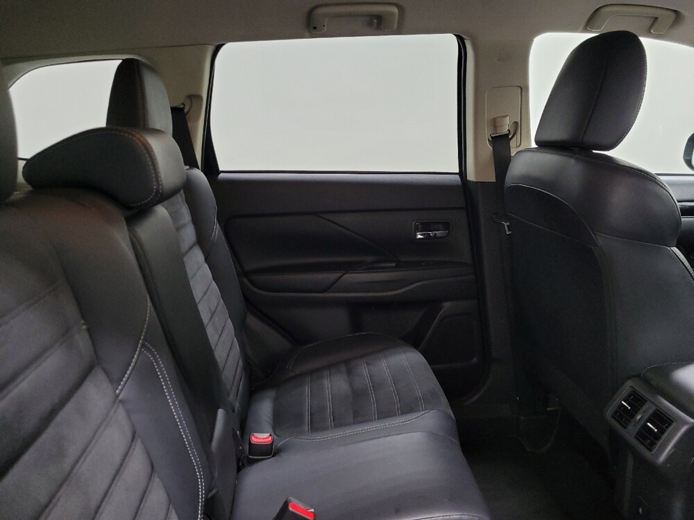 2020 Mitsubishi Outlander in Langhorne, PA 19047 - 18131308 19