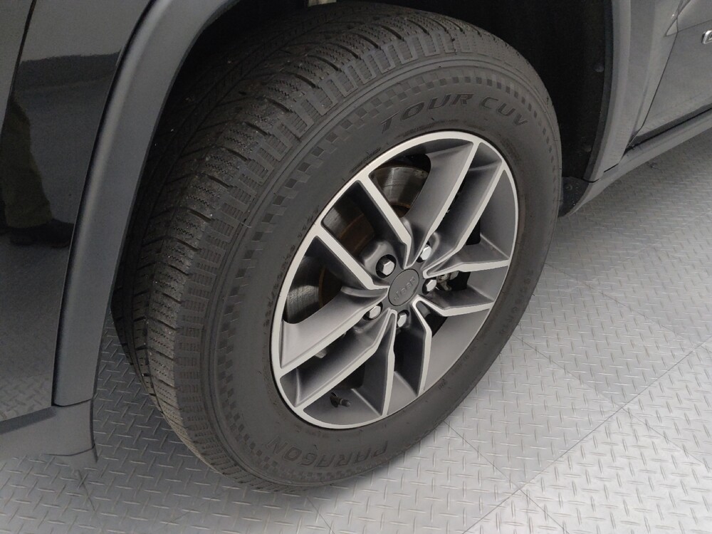 2021 Jeep Grand Cherokee in Topeka, KS 66611 - 18131313 31