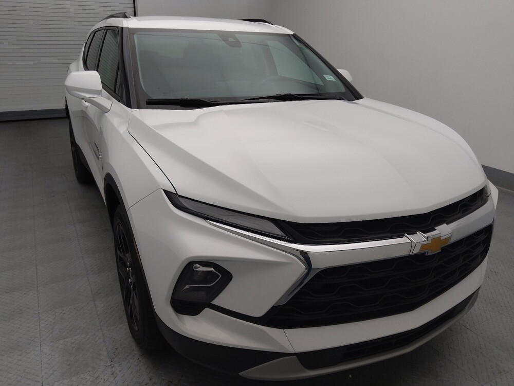 2024 Chevrolet Blazer in Wichita, KS 67207 - 18131316 14