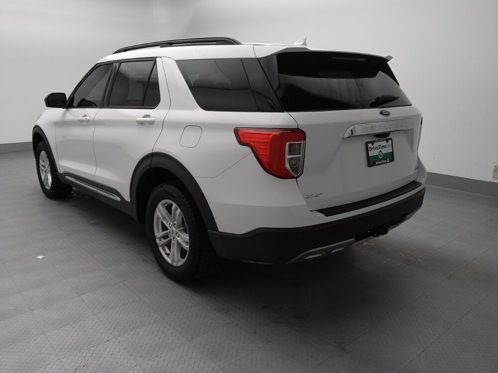 2020 Ford Explorer in Topeka, KS 66611 - 18131321 5