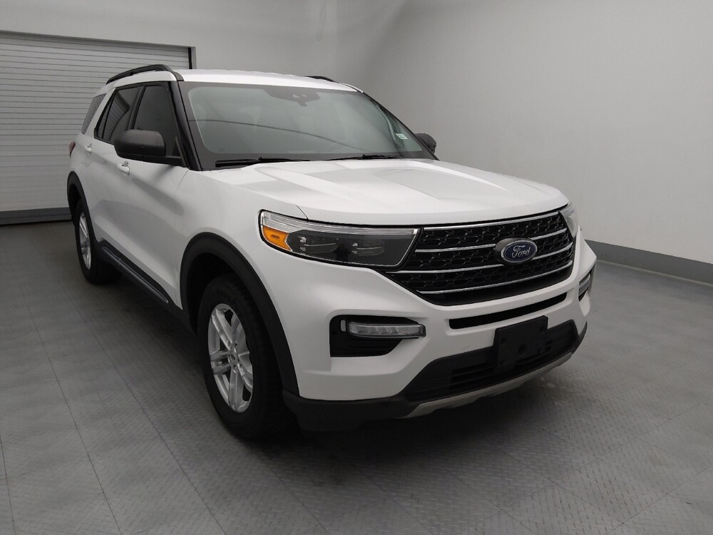 2020 Ford Explorer in Topeka, KS 66611 - 18131321 13